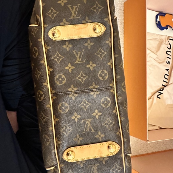 Louis Vuitton Galleria GM - Picture 5 of 15